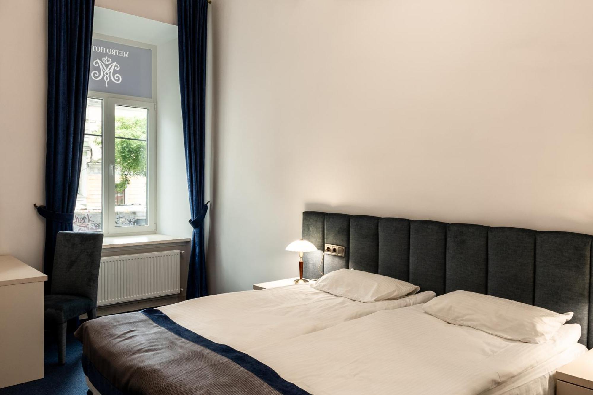 Metro Hotel Apartments Odesa Exterior photo